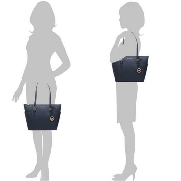 MICHAEL KORS Charlotte Large Leather Top-Zip Tote - Picture 11 of 16